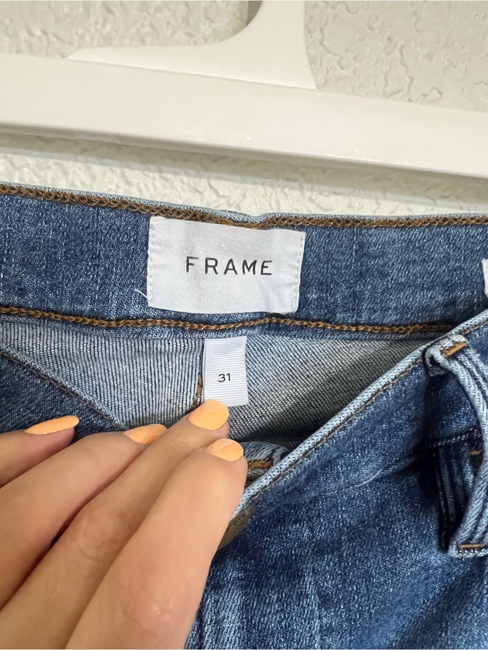 Frame Le High Straight Jeans in Bestia Medium Wash Size 31 - Picture 5 of 9